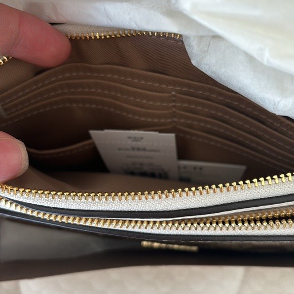 Coach Double Zip LG Wallet - Picture 5 of 8